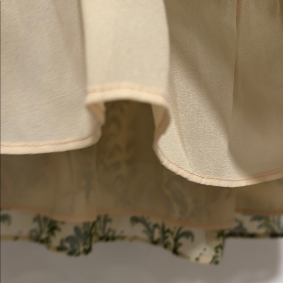 Green and Cream Ruffle Top - Picture 4 of 5